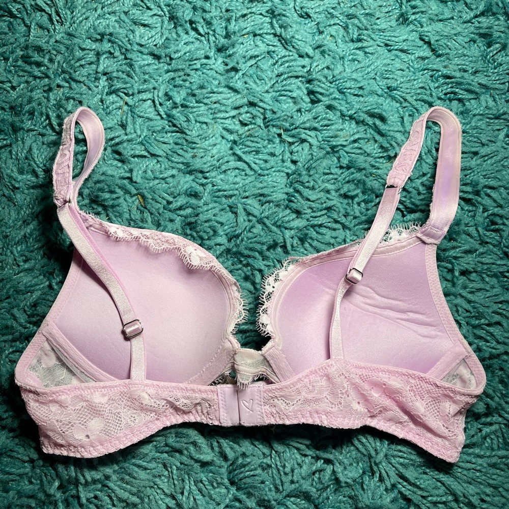 Victoria Secret - Picture 2 of 2
